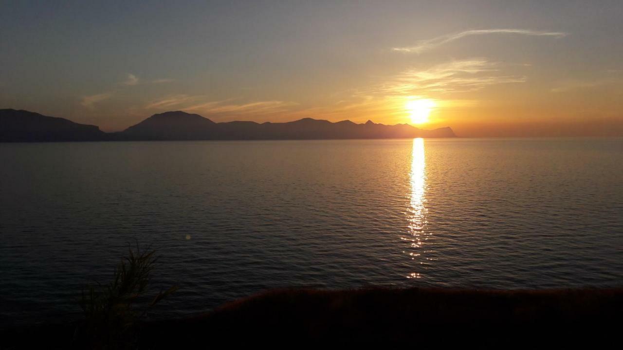 Casa Vacanze Reginotte Balestrate Exteriör bild